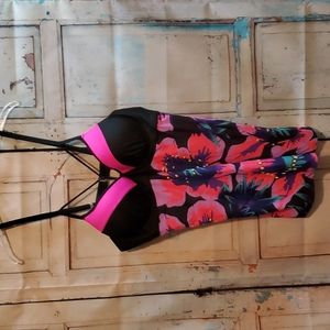 NWOT Swim Top Adjustable Shoulder Straps